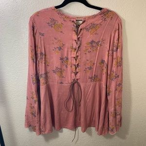 Gimmicks BKE soft salmon long sleeved top